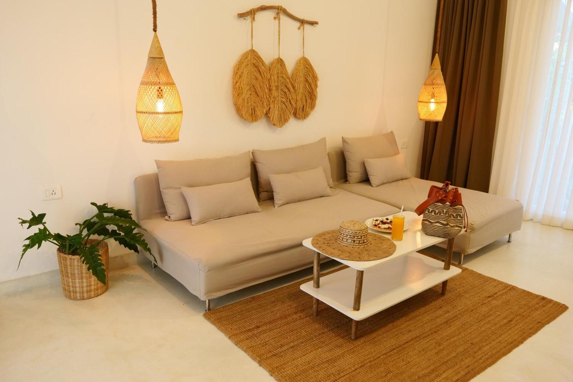 Thalassa Boutique *
